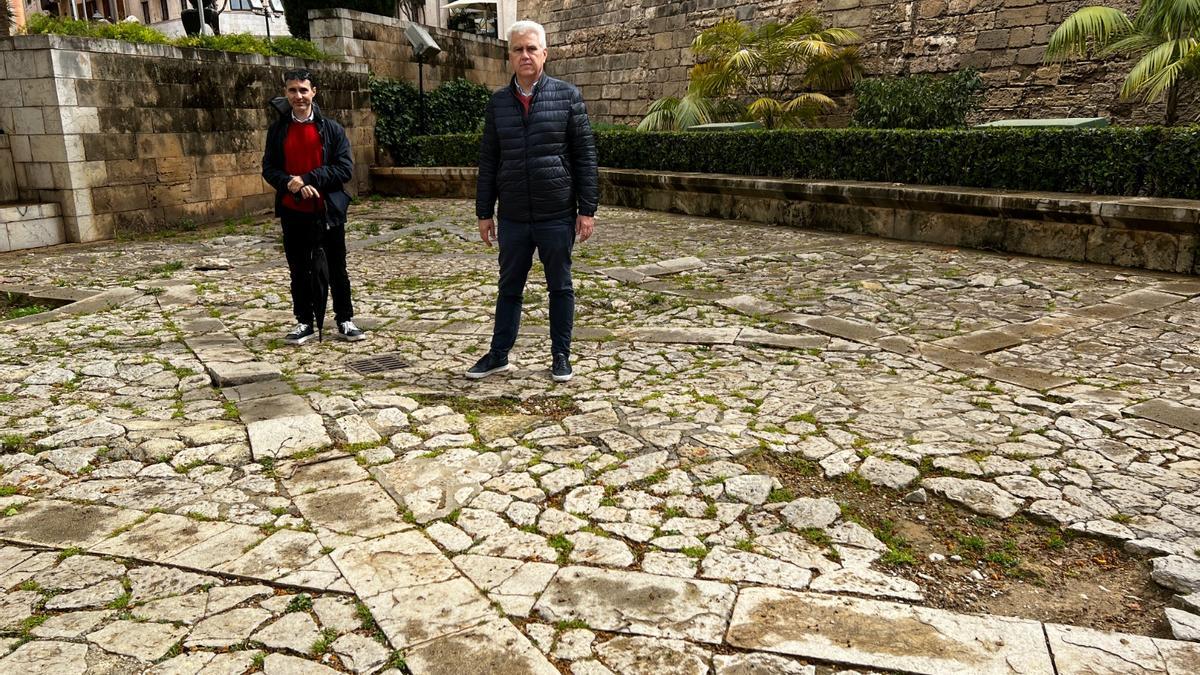 Josep Melià y Carles Cabrera en s&#039;Hort del Rei.