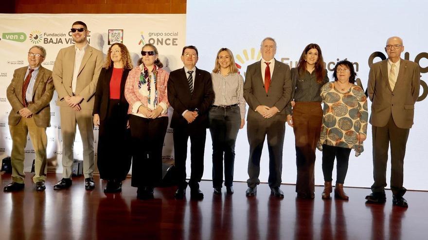 La ONCE lanza una fundación para dar apoyo a 13.000 murcianos con baja visión