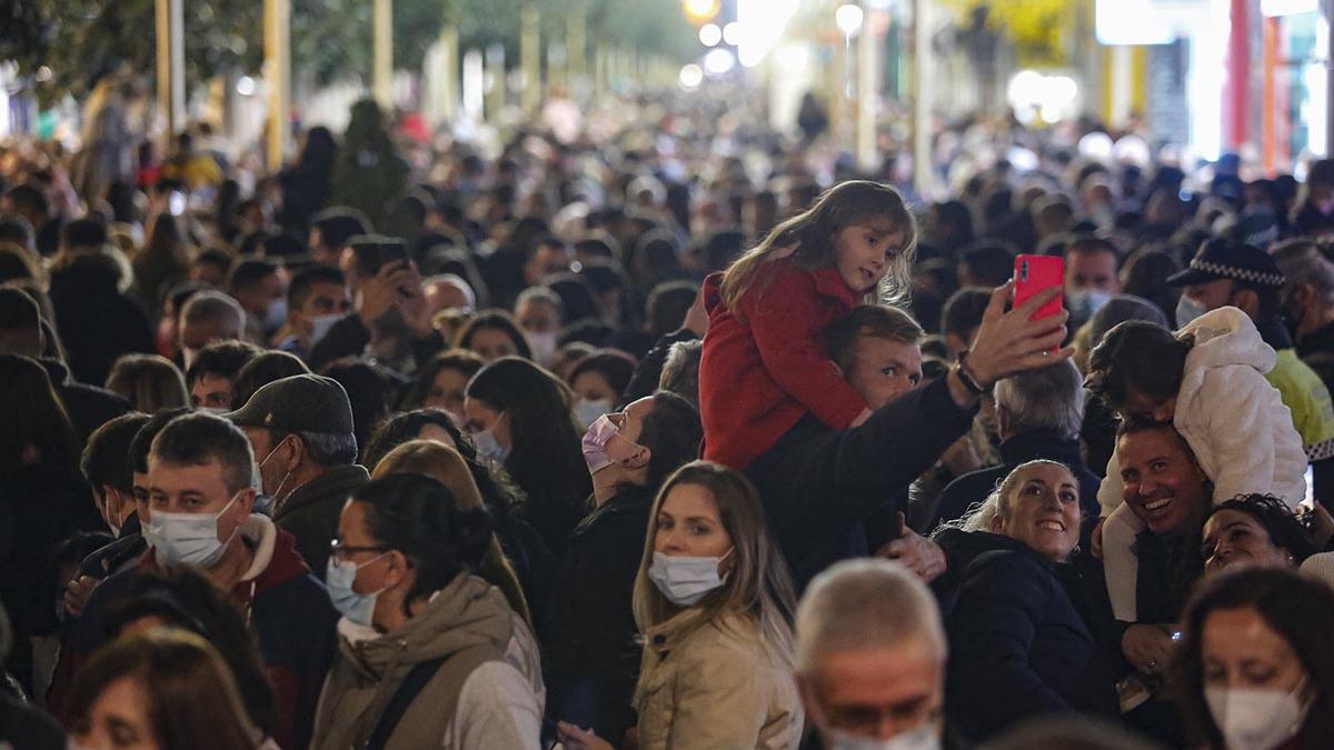 Un puente prenavideño de ocio, turismo y compras