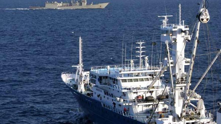 El atunero vasco &quot;Alakrana&quot;, en aguas del Océano Índico, rumbo a las Seychelles.