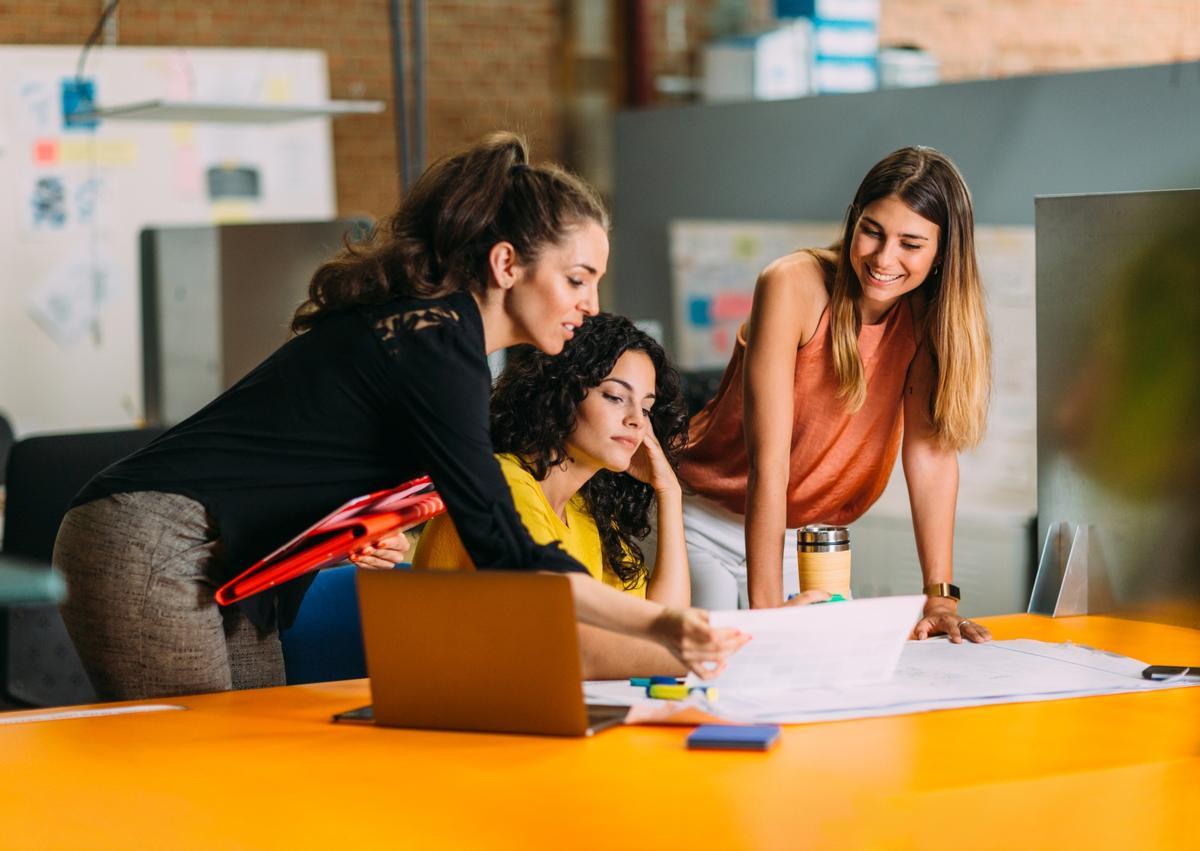 Los másteres y posgrados de ESIC Aragón gozan de un amplio reconocimiento nacional e internacional debido a su modelo formativo, a la calidad del profesorado, así como por la elevada vinculación con el entorno empresarial.