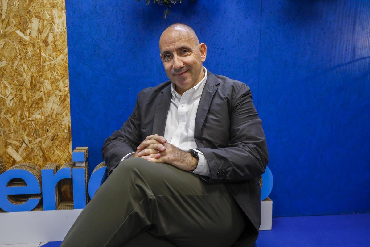 Carles Mayol, jefe de contenedores del departamento comercial del Puerto de Barcelona.
