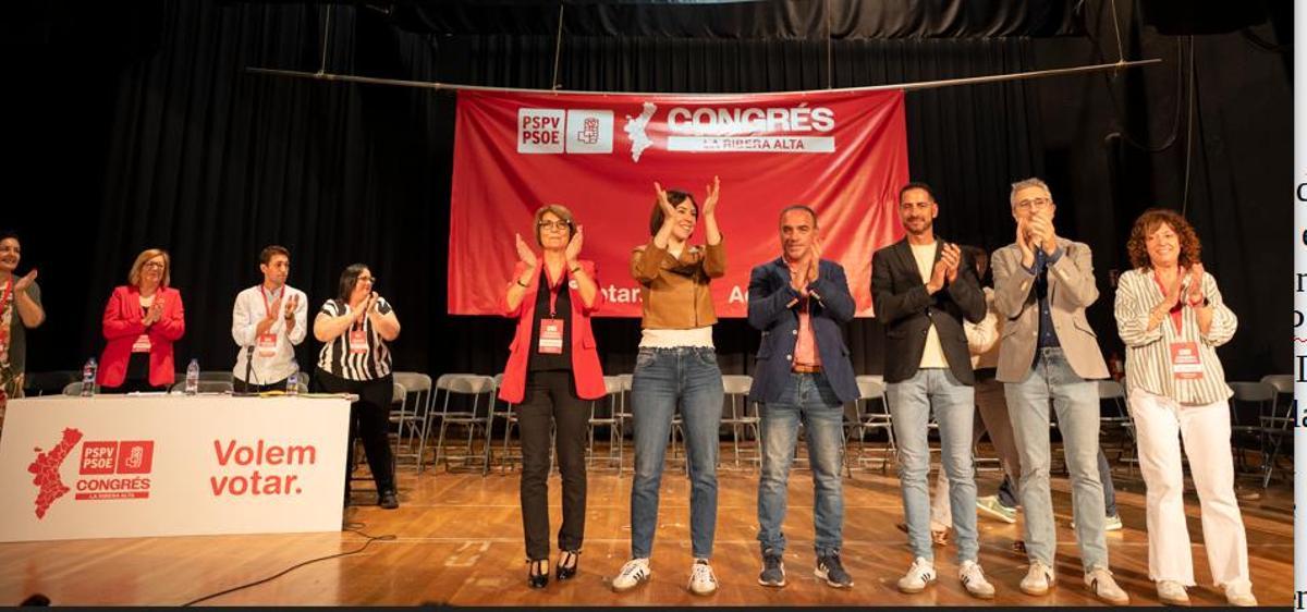 Jonathan Martínez, entre Diana Morant y Fernández Bielsa, en el congreso celebrado en Rafelguaraf.
