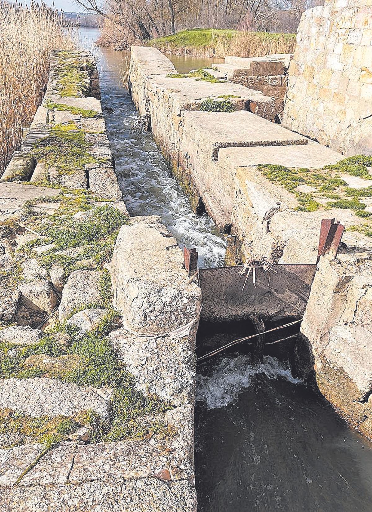 Cañal de las Aceñas de Gijón.