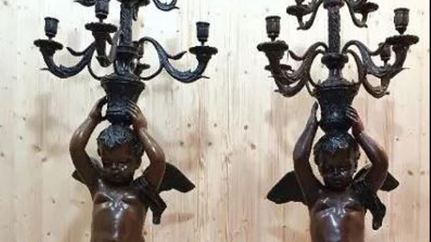 Localizados en Toledo dos candelabros de bronce macizo robados en Torrent