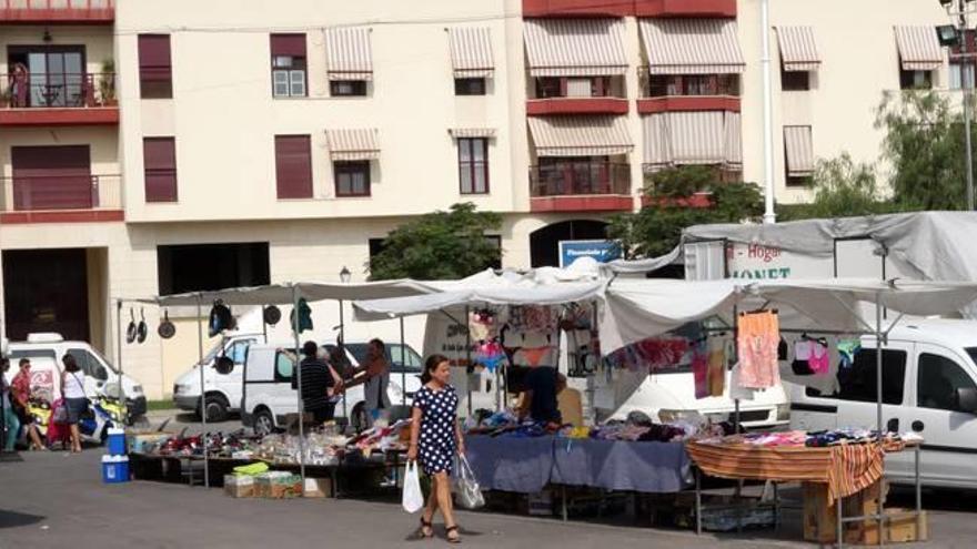 El 12% de los 832 vendedores en los mercados debe la tasa de ocupación desde 2014