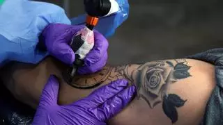 Los tatuajes podrían incrementar el riesgo de desarrollar un linfoma: el 21% de los pacientes tiene uno