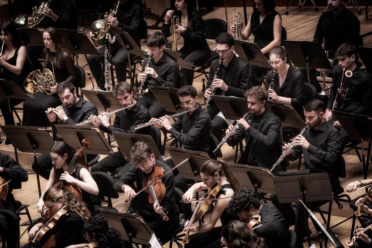 Músicos de la Joven Orquesta Nacional de España en un concierto. .