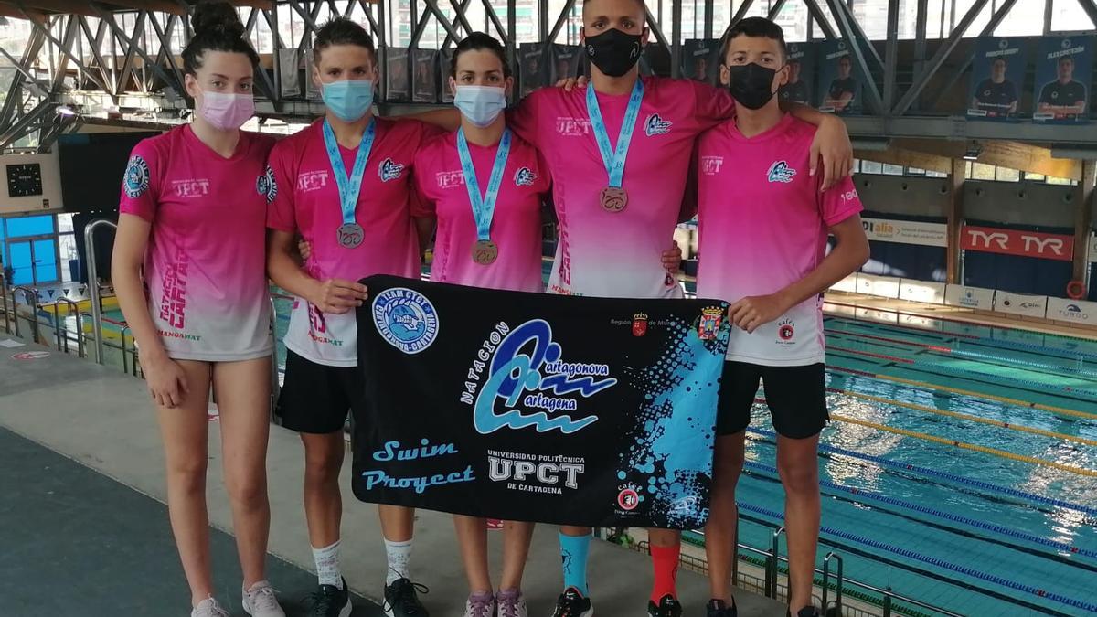 Nadadores del Club Natación Cartagonova Cartagena UPCT