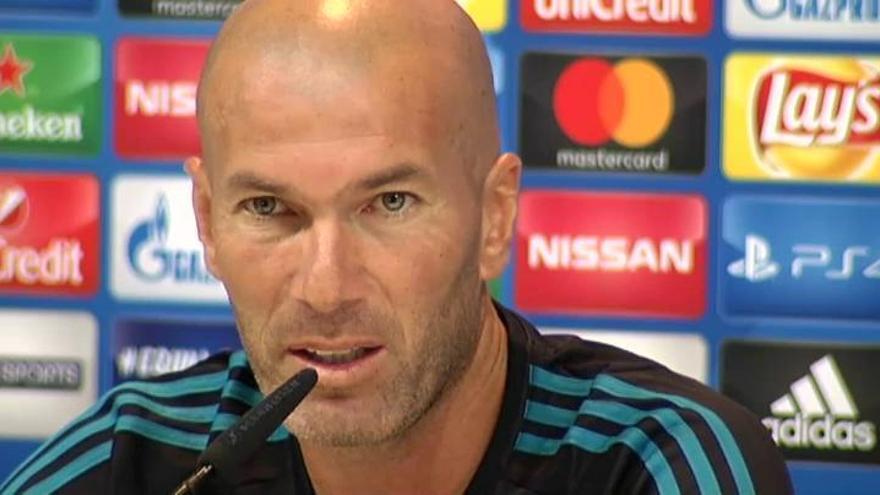 Zidane: "Puede que nos falte un '9', pero nos vamos a apañar"