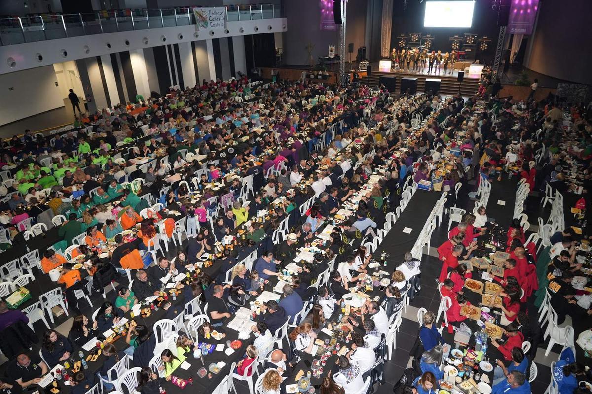 Galería: El ‘sopar de colles’ en el Palau de la Festa