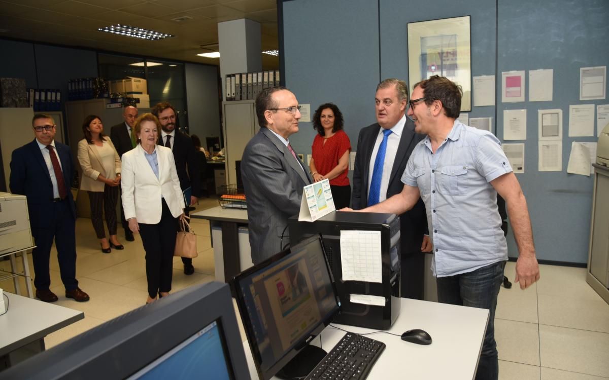 Visita de Javier Moll, presidente de Prensa Ibérica, a EL PERIÓDICO DE ARAGÓN