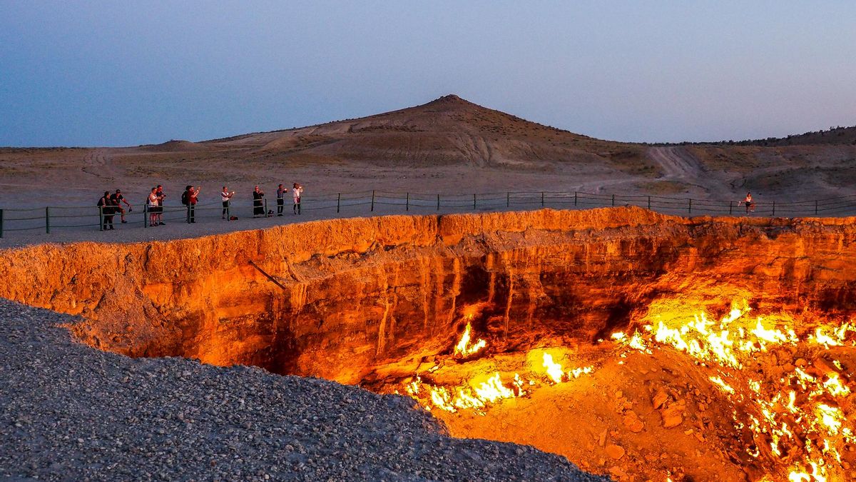 El estremecedor cráter de Darvaza, una auténtica puerta al infierno en Turkmenistán
