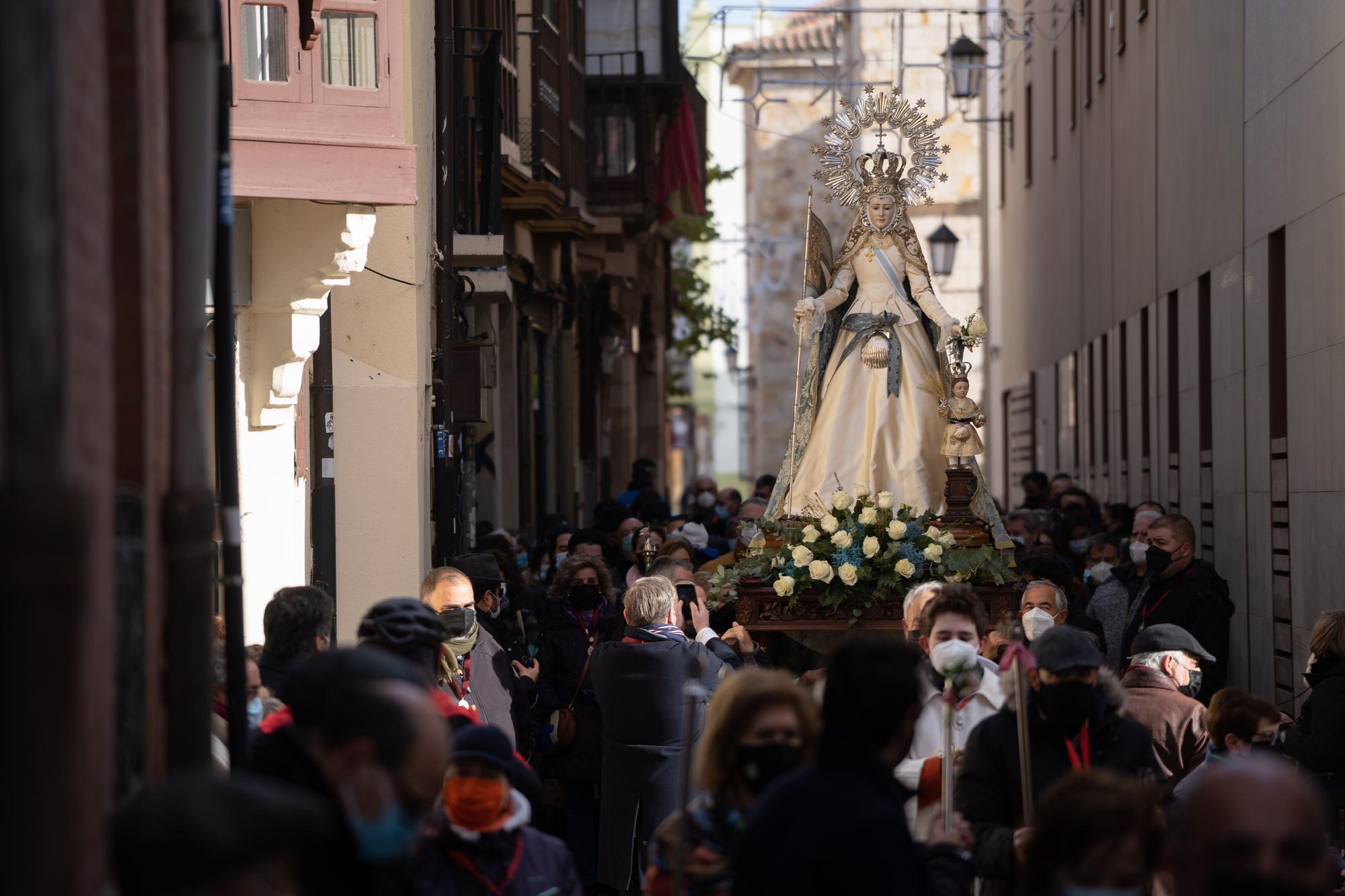 GALERÍA | Las mejores imágenes de la gélida procesión de la Concha por Zamora