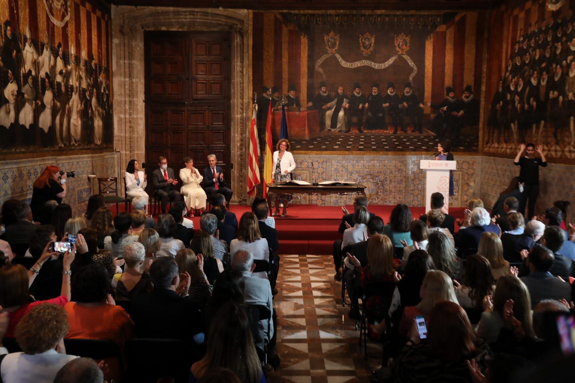 Así queda el nuevo Consell tras la toma de posesión de los nuevos consellers