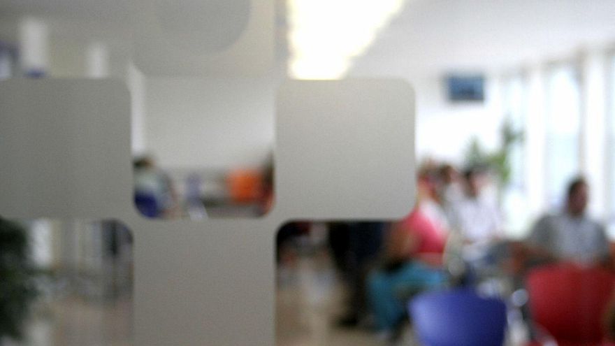 Sala de espera de Urgencias en el Hospital Universitario San Agustín. | LNE