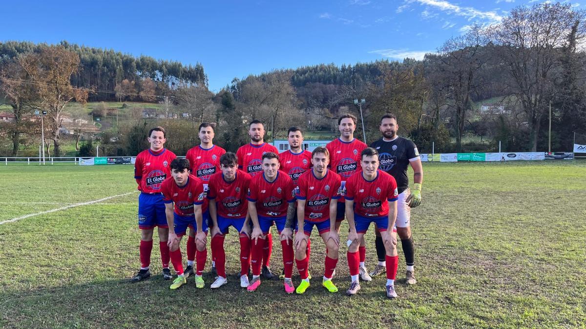 Posado del Salas antes del encuentro en Castrillón.