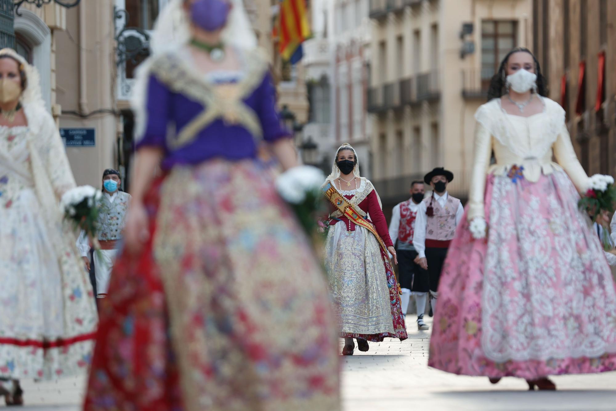 Búscate en el segundo día de Ofrenda por la calle Caballeros (entre las 19.00 y las 20.00 horas)