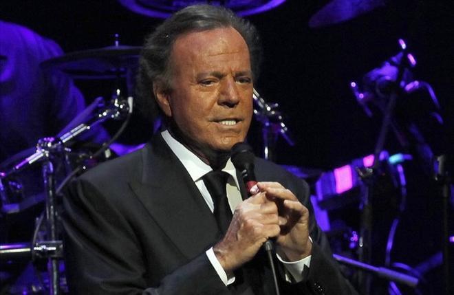 fimedio19684682 barcelona 04 07 2012 concierto de julio iglesias e160307170040