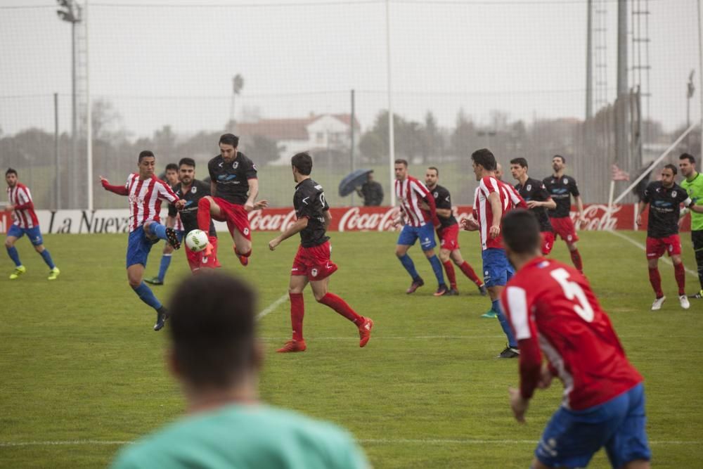 El partido entre el Sporting B y el Langreo, en imágenes