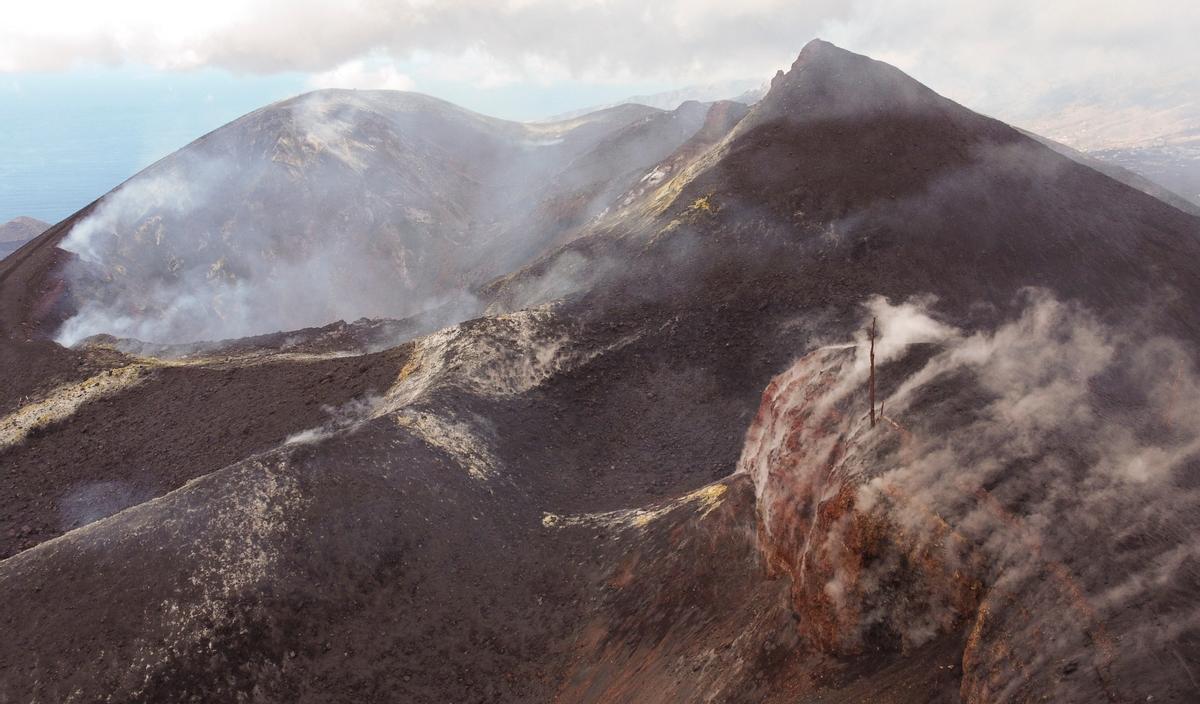 El cráter del volcán Cumbre Vieja, en La Palma.