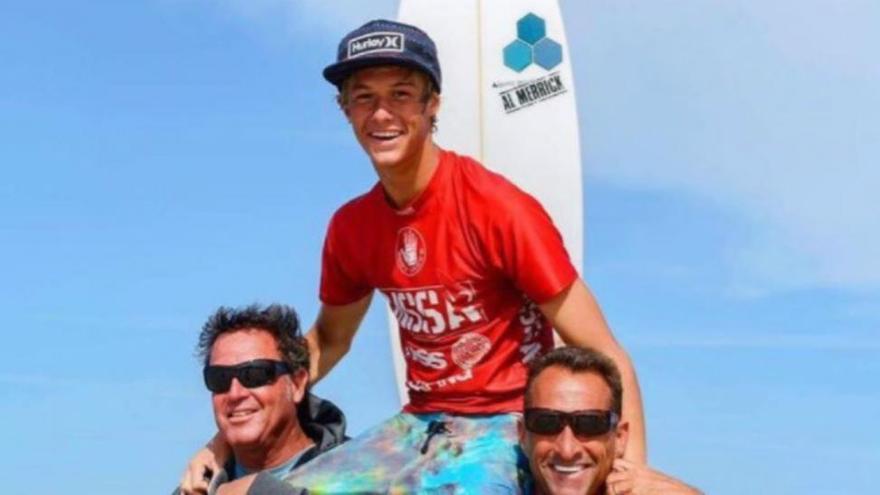 Muere la joven promesa del surf Zander Venezia a los 16 años
