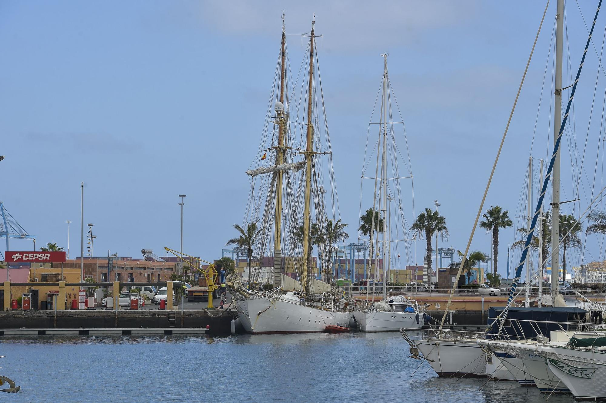 Veleros escuela Sorlandet y Gladan atracados en el puerto de Las Palmas de Gran Canaria