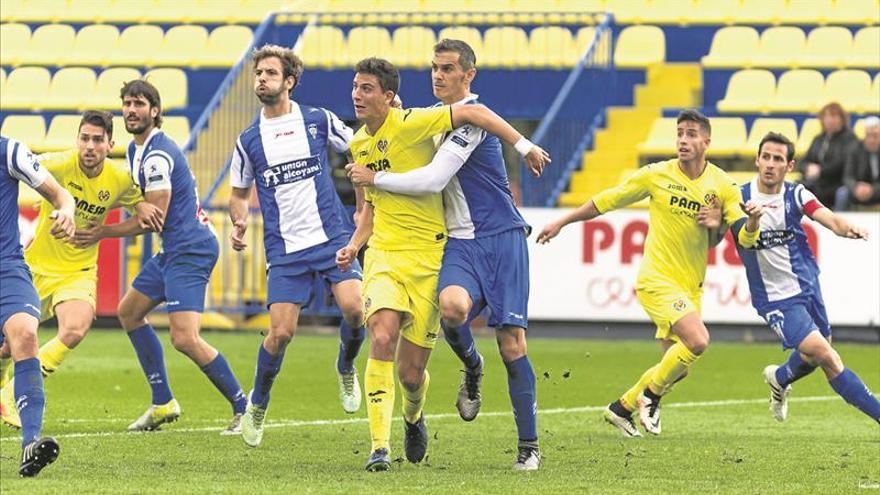 El Villarreal B araña un empate en Alcoy pero el ‘play-off’ se resiste