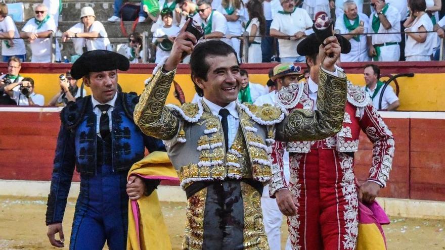 Joselito Adame conquista la plaza de toros de Huesca