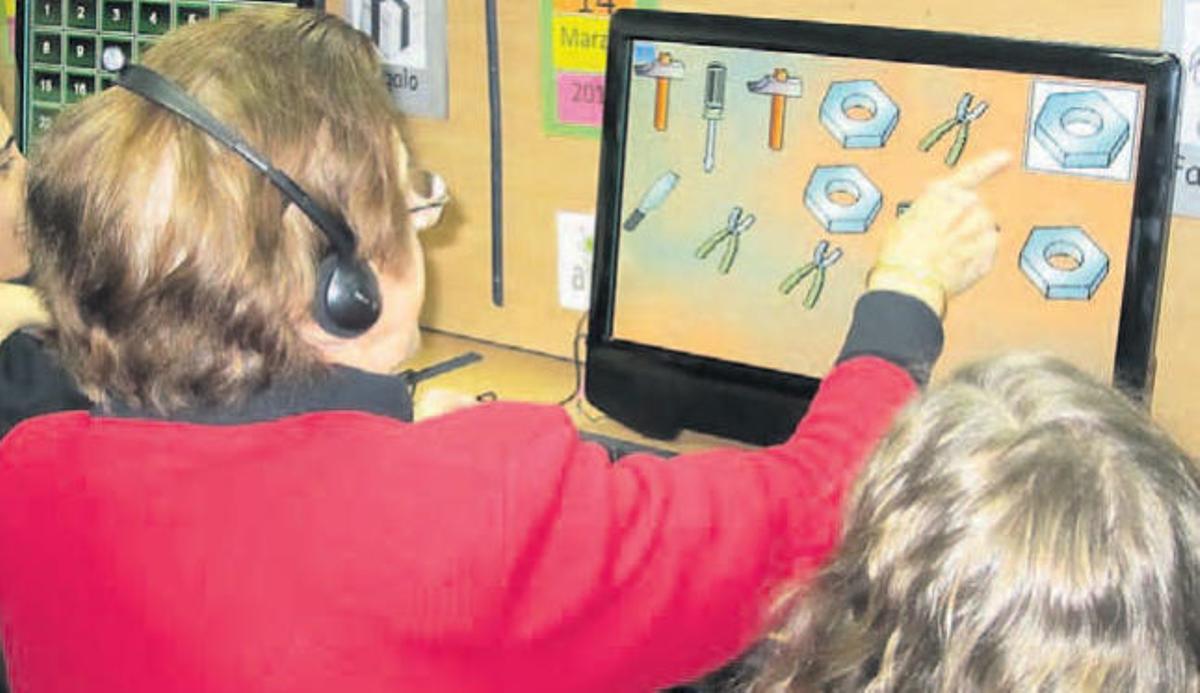 Una de las sesiones de estimulación con nuevas tecnologías.