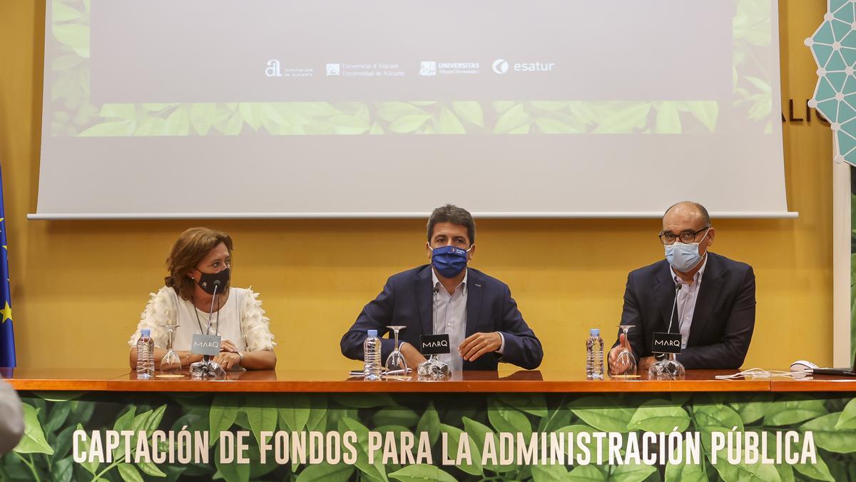 María Gómez, Carlos Mazón y Manuel Palomar en un momento de la jornada.