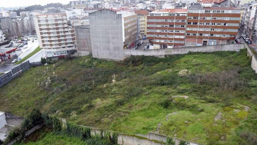 Parcela de las Adoratrices, una de las que deberán cambiar su calificación en el plan general.