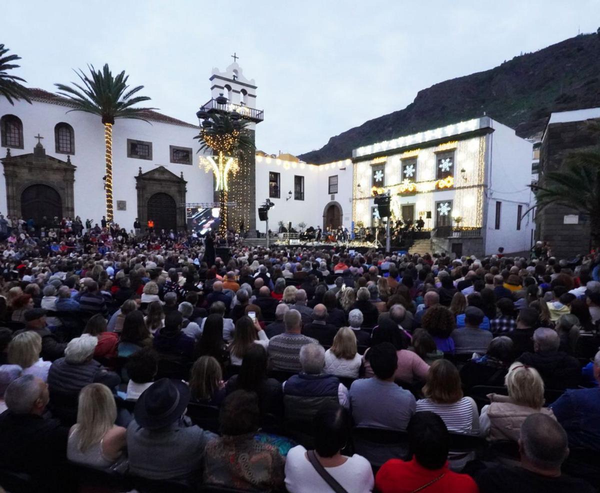 La Jocan durante el primero de los tres conciertos de Año Nuevo que ofrecerá en Canarias.  | EL DÍA