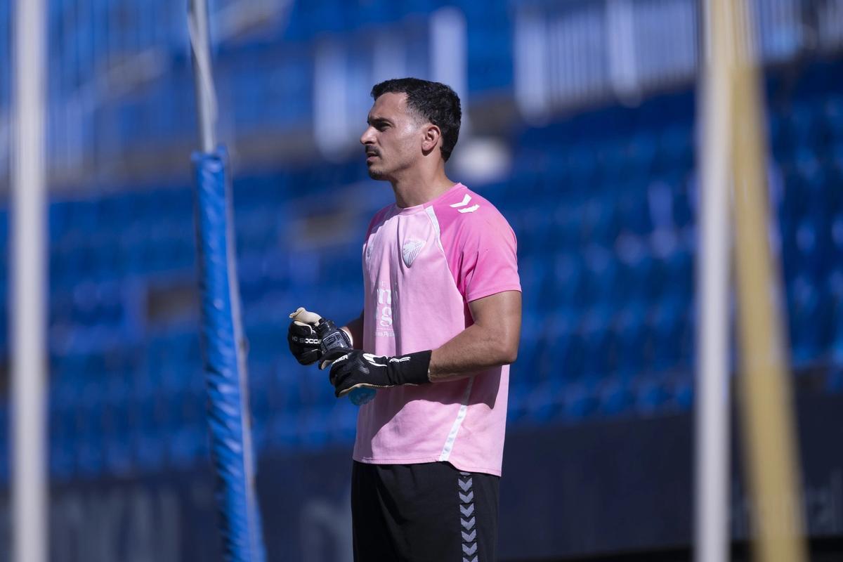 Alfonso Herrero en el penúltimo entrenamiento del Málaga CF esta temporada en La Rosaleda.