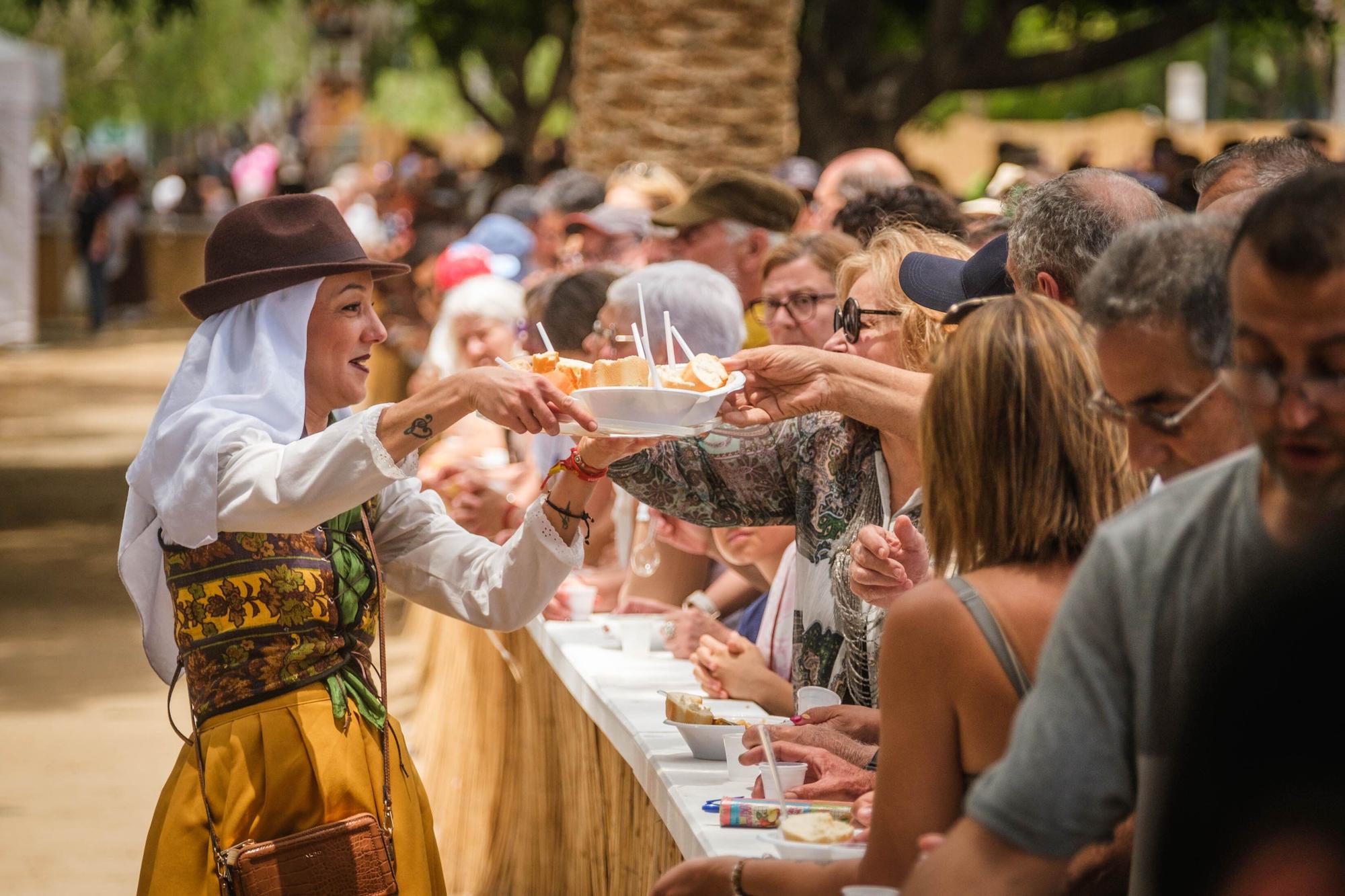 Santa Cruz celebra el Día de Canarias