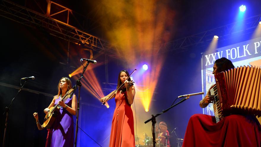 El Festival Folk de Plasencia echa el cierre con lleno en su aforo restringido las tres jornadas