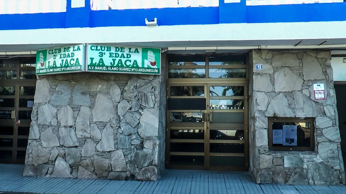Fachada del club de la Tercera Edad La Jaca en Arguineguín.