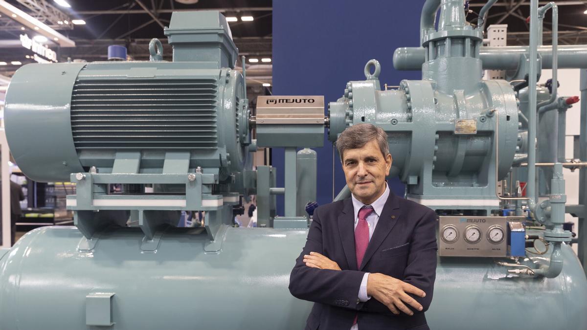 Ramiro Mejuto en una feria de climatización de Madrid.