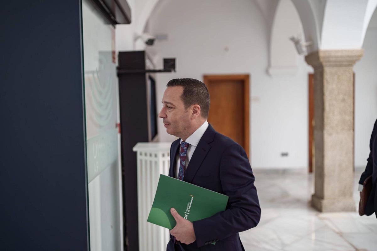 Galería | Segunda sesión del debate de investidura a María Guardiola