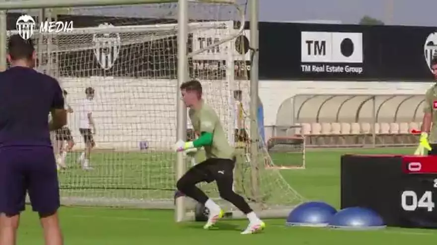 Primer entrenamiento de Julen Agirrezabala