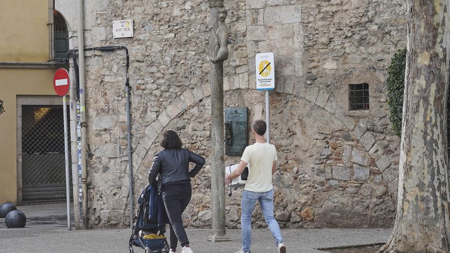 El cul de la Lleona de Girona es queda sense petons «sine die»