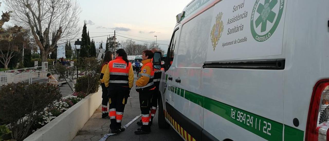 Intervención del equipo de asistencia sanitaria durante un acto de las fiestas.