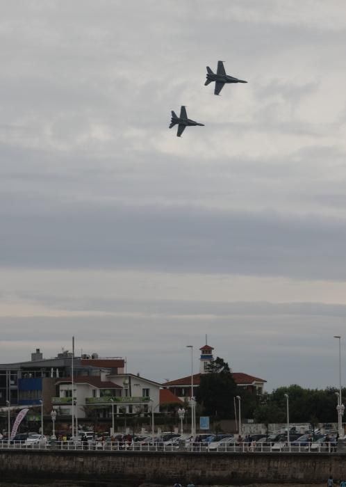 Ensayos para el festival aéreo de Gijón