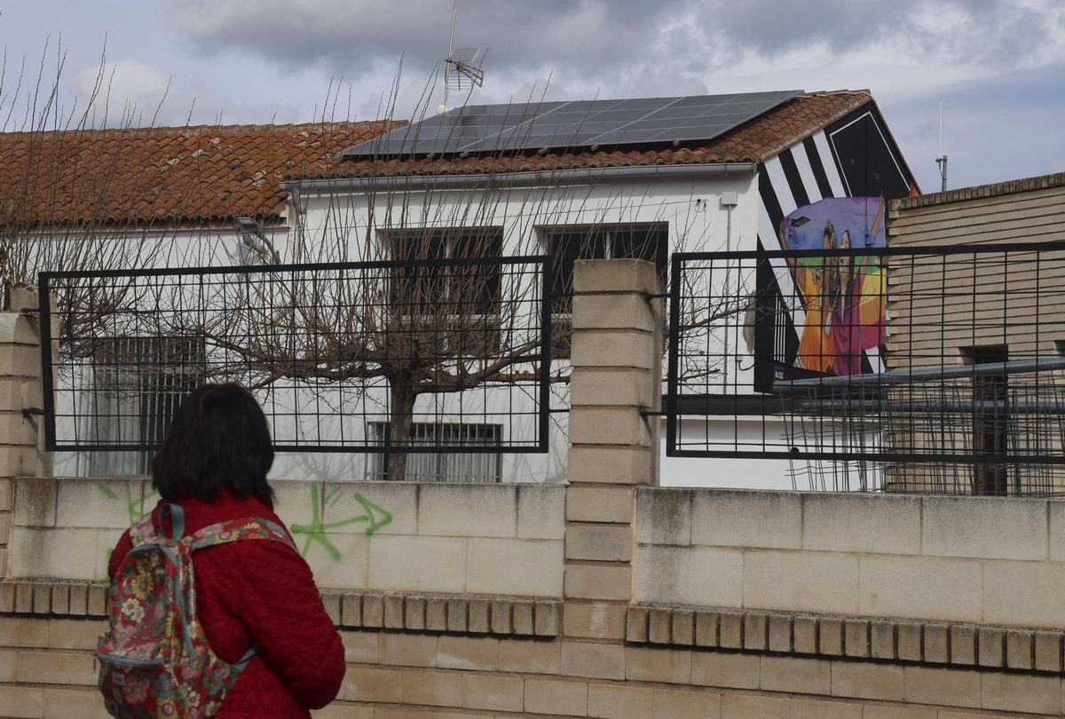 Placas solares en edificios públicos.