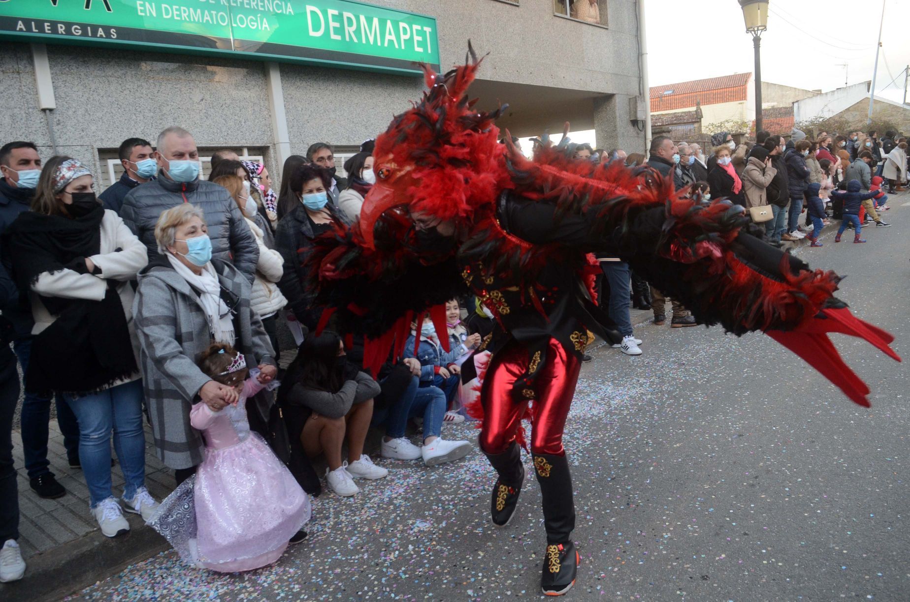 Desfile del Momo en Vilanova para despedir el Entroido 2022.