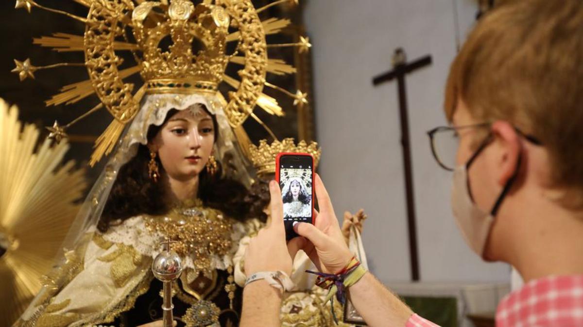 La Virgen del Carmen de Puerta Nueva, que hoy procesionará a  la Catedral.