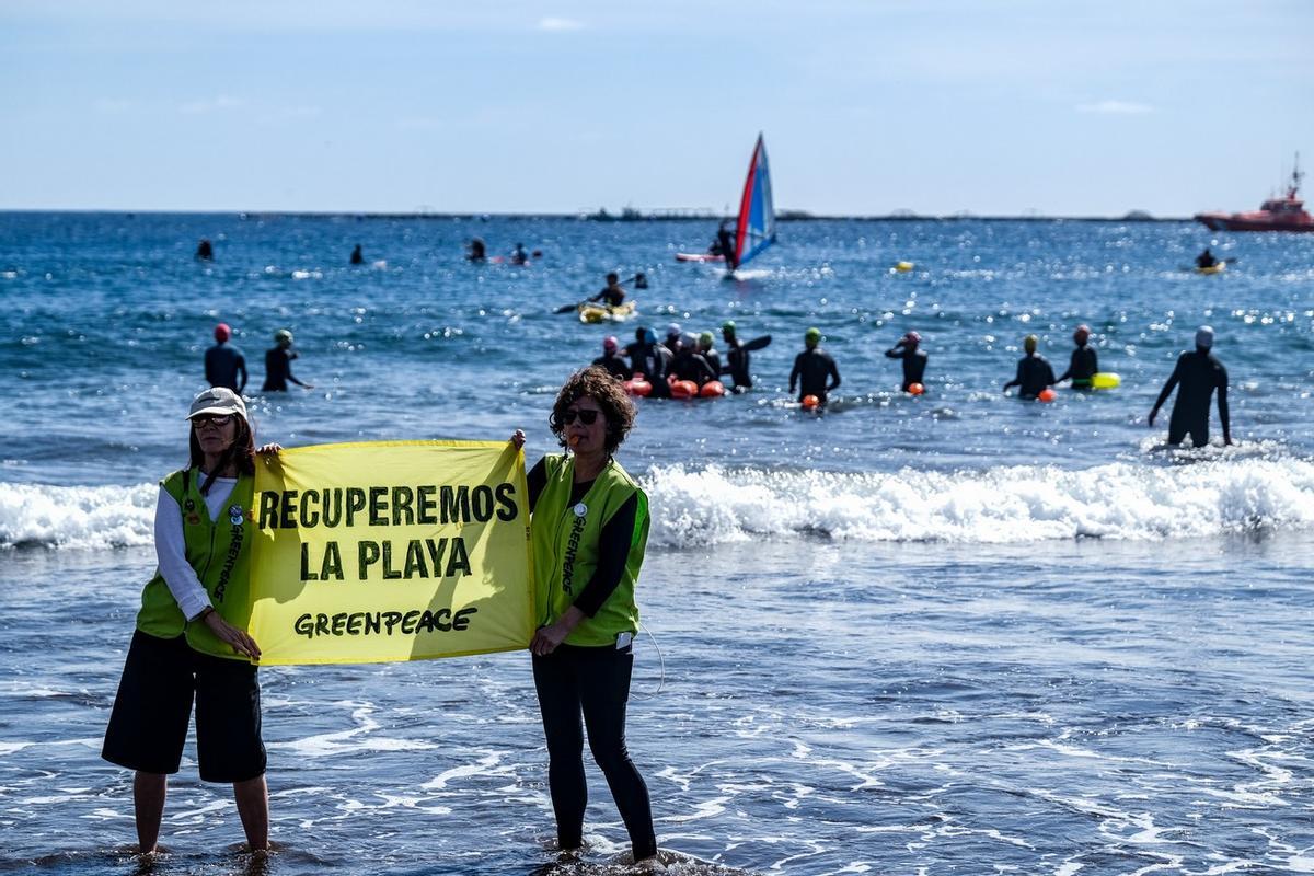 Manifestación contra las jaulas marinas en Salinetas