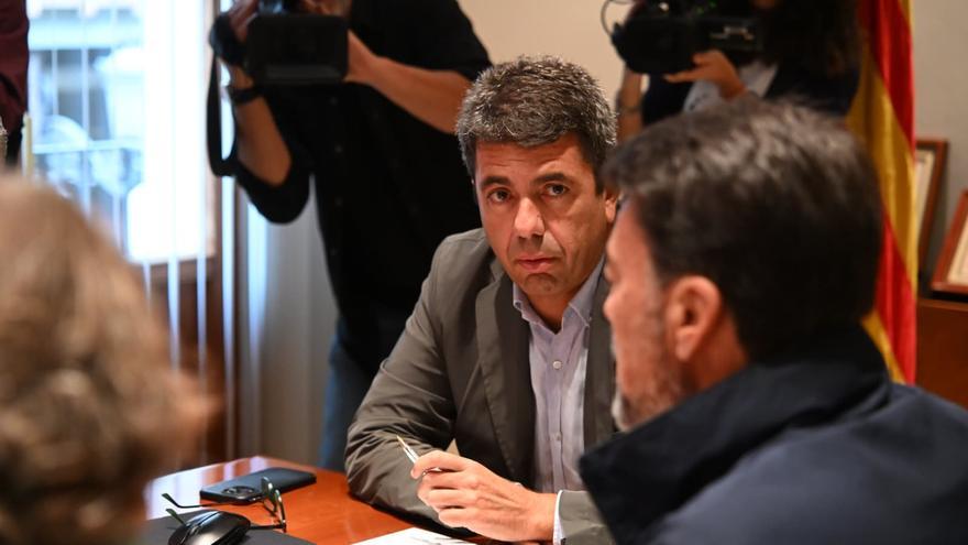 Mazón a la salida de la reunión en Alicante por la alerta roja por lluvias: "Nos vamos a la Vega Baja"