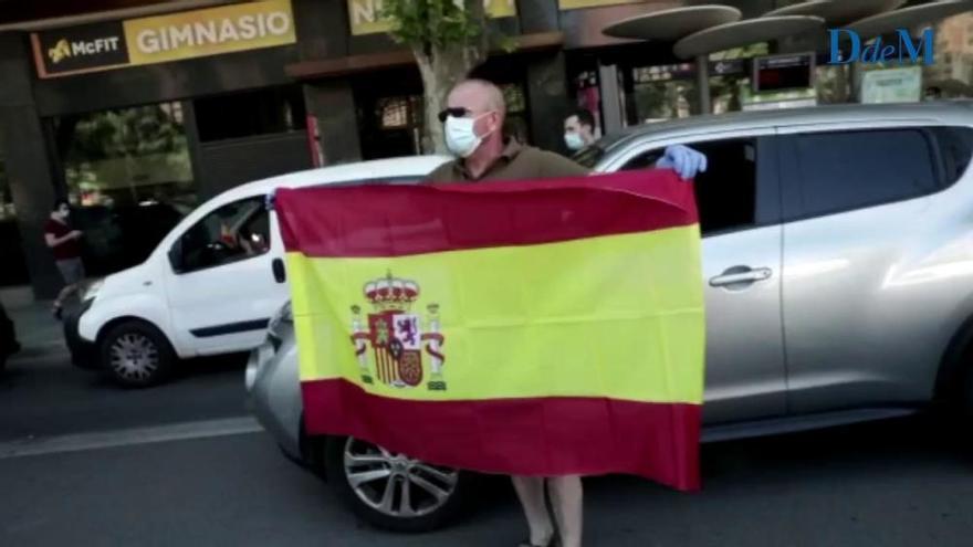 La protesta en coche de Vox colapsa el centro de Palma