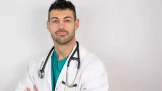 El cardiólogo José Abellán: "Para descansar mejor, no te acuestes ni adoptes la posición de tumbado durante el día"